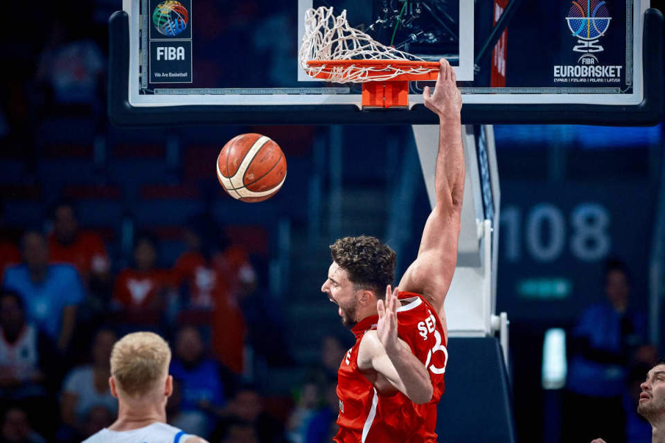 他在攻防两, 毫无疑问他