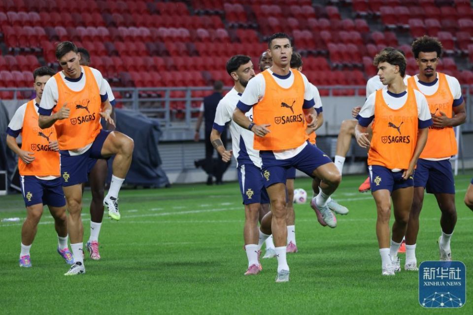 员克, AA, 佩斯训练