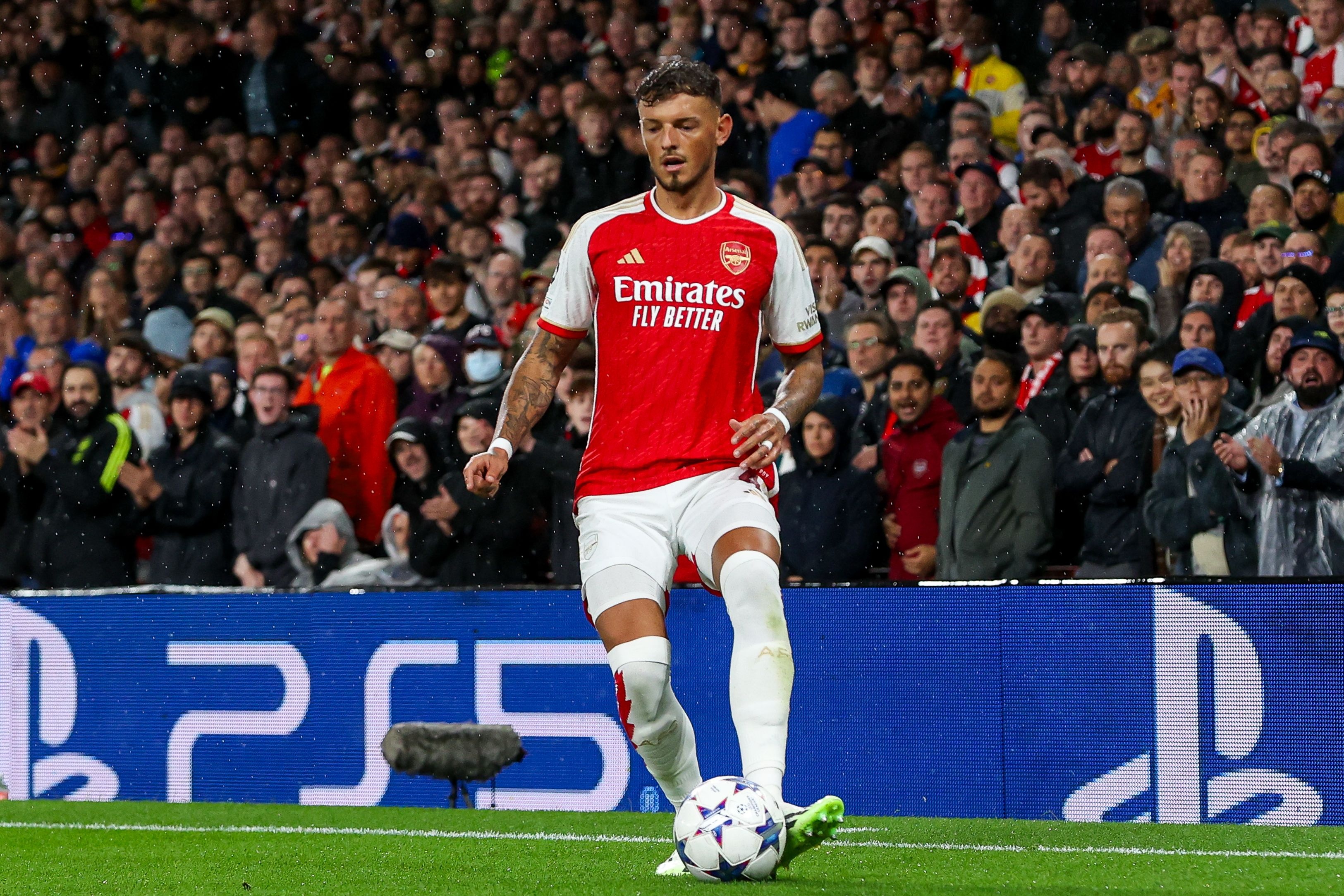 所以有时可, 伯更受青睐